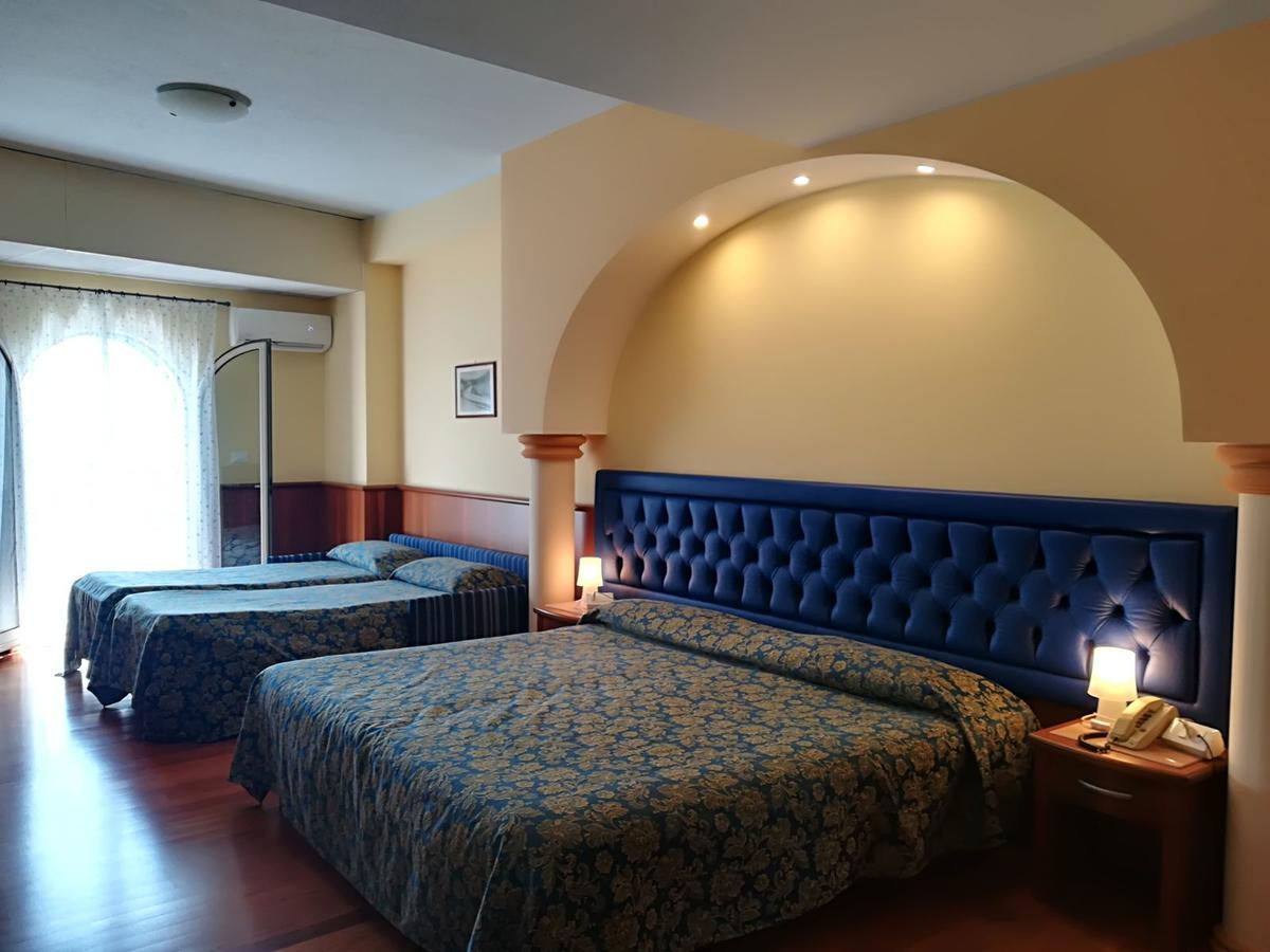 Hotel Nike Giardini Naxos Luaran gambar